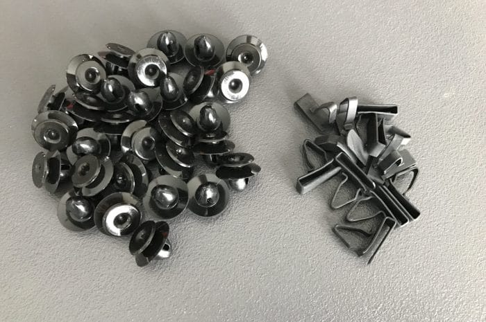 Montageclips-Türverkleidung-scaled
